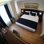 Nevi Hotel&suites Taksim Otel 4*